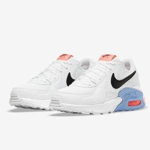 Brand new Nike Air Max tennis shoes